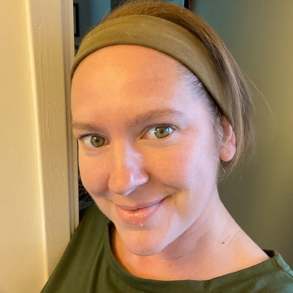 Meet your Posher, Shawna - Picture 1 of 1